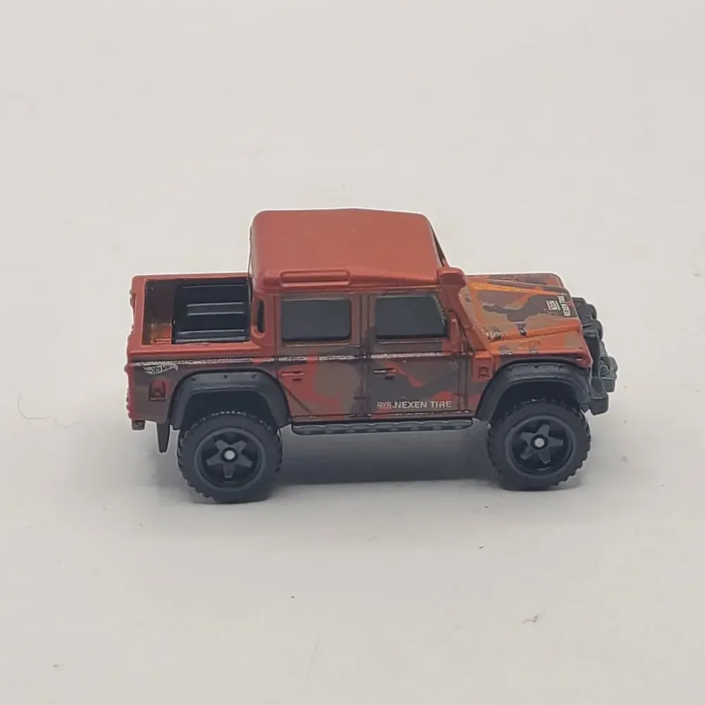 2019 Hot Wheels BAJA BLAZERS '15 Orange Land Rover Defender Double Cab LOOSE